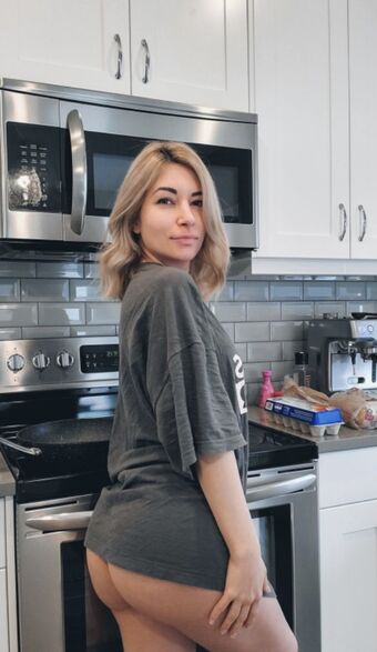 Ailinty Divine Nude Leaks OnlyFans Photo 18