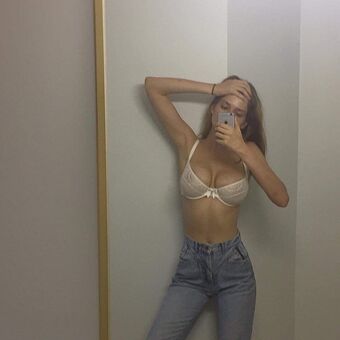 Alicia Davis Nude Leaks OnlyFans Photo 16