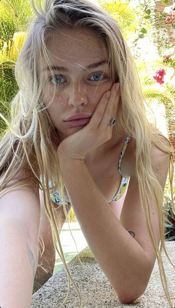 Annika Boron Nude Leaks OnlyFans Photo 5