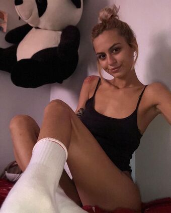 axalrnaed Nude Leaks OnlyFans Photo 10