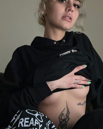 axalrnaed Nude Leaks OnlyFans Photo 16