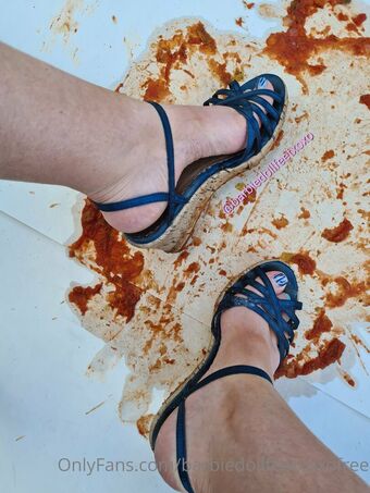 barbiedollfeetxoxofree Nude Leaks OnlyFans Photo 11