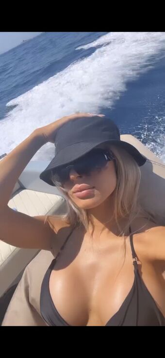 Becca Vlaszof Nude Leaks OnlyFans Photo 2