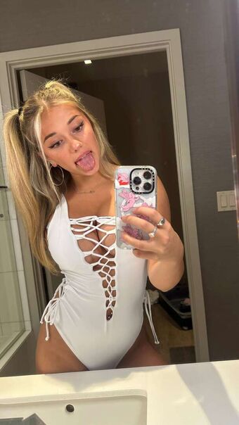 Breckie Hill Nude Leaks OnlyFans Photo 11