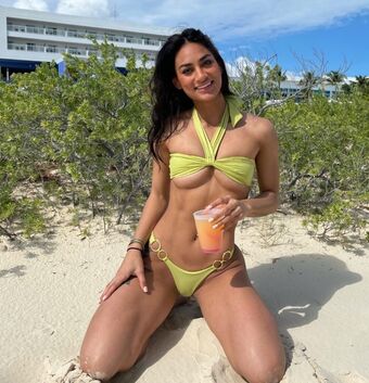 Emilylatifah Nude Leaks OnlyFans Photo 6