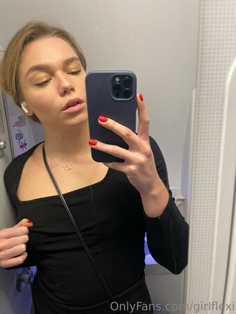 girlflexi Nude Leaks OnlyFans Photo 33