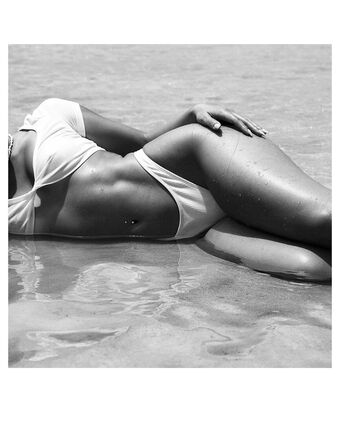 Jesenia Sanchez Nude Leaks OnlyFans Photo 25