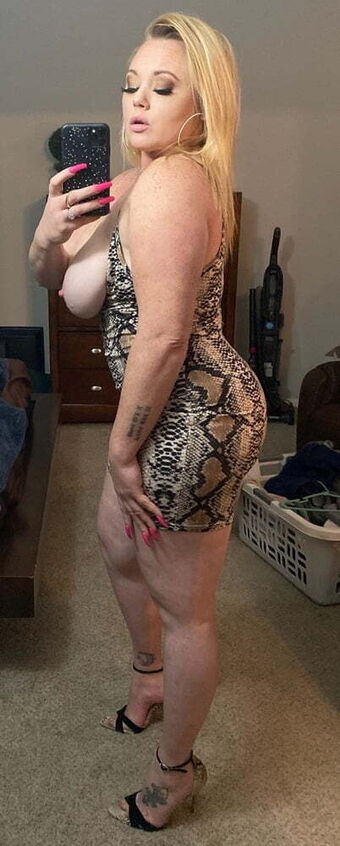 Katrina Thicc Nude Leaks OnlyFans Photo 18