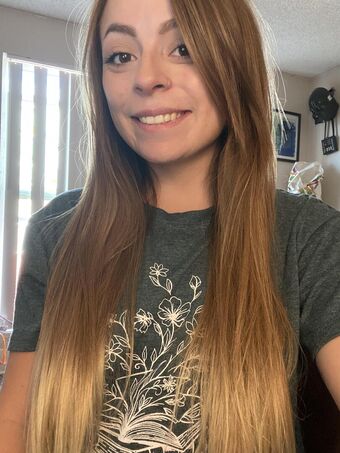 KittyKatSarah / Lil_Bella_Bean / Pooky1984 / Pooky42 Nude Leaks OnlyFans – Leaked Models