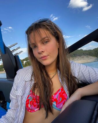 McKenzie Bell Nude Leaks OnlyFans Photo 25