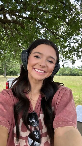 megreily / megreilyy Nude Leaks OnlyFans – Leaked Models