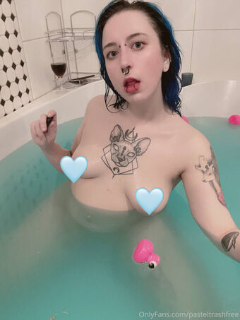 pasteltrashfree Nude Leaks OnlyFans Photo 2