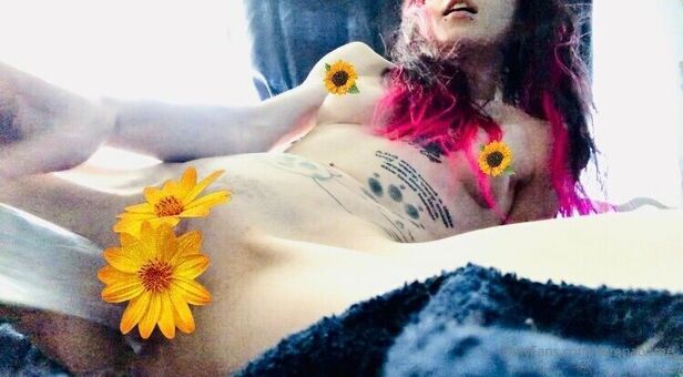 serenatvfree Nude Leaks OnlyFans Photo 1