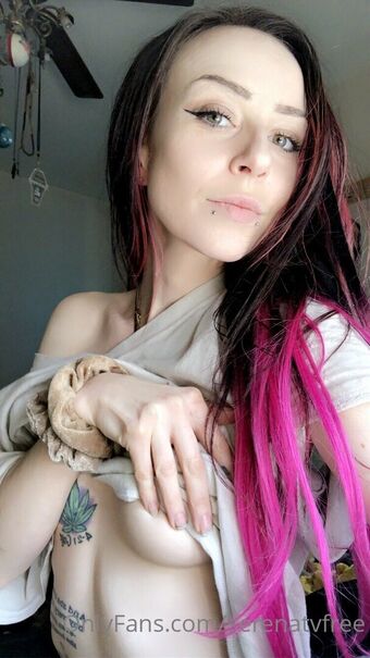 serenatvfree Nude Leaks OnlyFans Photo 4