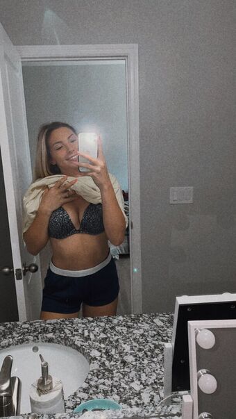 Truckgirlashley / ashley.fyock Nude Leaks OnlyFans  – Leaked Models