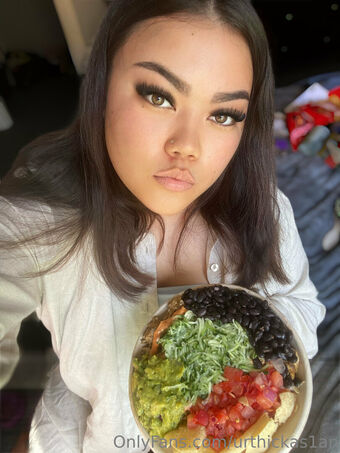 urthickas1an Nude Leaks OnlyFans Photo 1