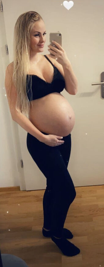 Amanda Blumenschein Nude Leaks OnlyFans Photo 8