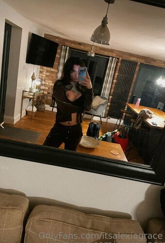 amie1998 Nude Leaks OnlyFans Photo 33