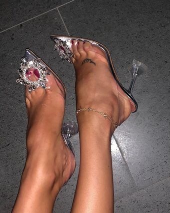 Amina Muaddi Nude Leaks OnlyFans Photo 1