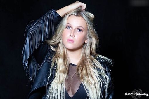 Ariane Schmidt Nude Leaks OnlyFans Photo 34