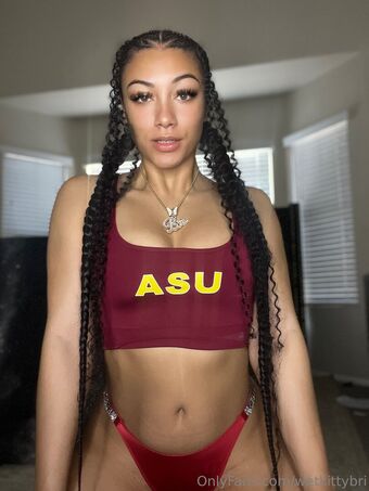 / Briitheeplug / brihightowerofficial / wetkittybri Nude Leaks OnlyFans  – Leaked Models