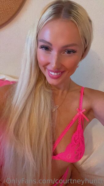 courtneyhuntt Nude Leaks OnlyFans Photo 15