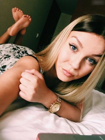 Dagi Bee / dagibee Nude Leaks OnlyFans  – Leaked Models