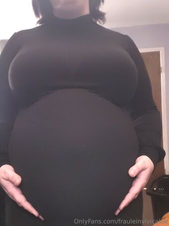 frauleinvivicalee Nude Leaks OnlyFans Photo 37