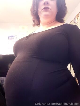 frauleinvivicalee Nude Leaks OnlyFans Photo 31