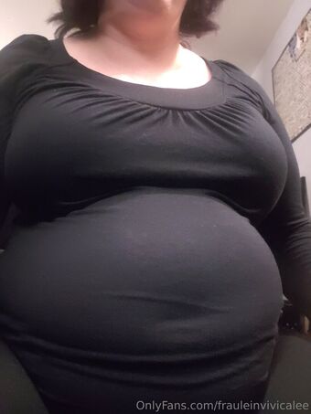 frauleinvivicalee Nude Leaks OnlyFans Photo 35