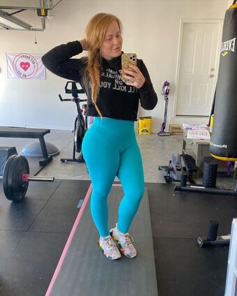 GetHappyBeFit / Natalie Renee Kirk / fitandnerdynat / nataliereneekirk Nude Leaks OnlyFans  – Leaked Models