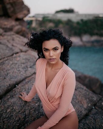 Giovana Cordeiro Nude Leaks OnlyFans Photo 23