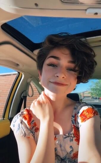 Graceful.Addison / addisongrace Nude Leaks OnlyFans  – Leaked Models