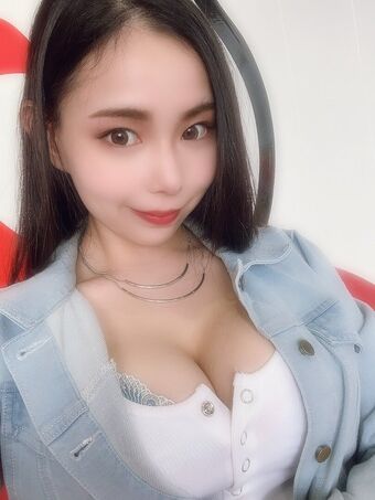 Yuria Yoshine Nude Leaks OnlyFans Photo 2