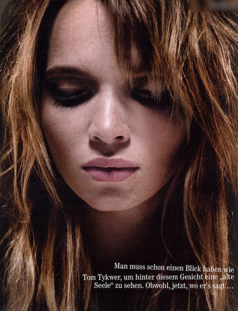 Karoline Herfurth Nude Leaks OnlyFans Photo 16