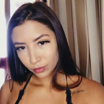 kazakiluana / thayennelima Nude Leaks OnlyFans  – Leaked Models