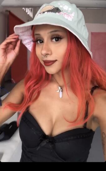 Kitt3nluvrr / Soulsfromsalem Nude Leaks OnlyFans  – Leaked Models