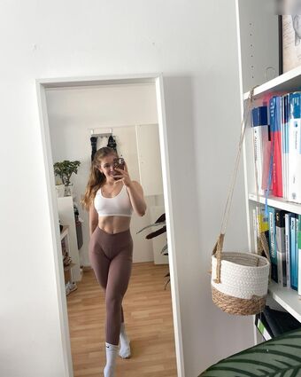 Lisa.lth Nude Leaks OnlyFans  – Leaked Models