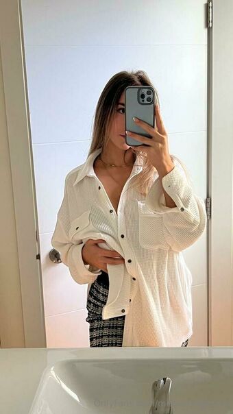 meelahangelina Nude Leaks OnlyFans Photo 19