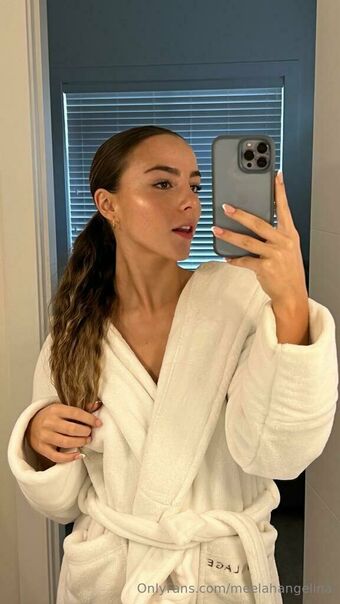 meelahangelina Nude Leaks OnlyFans Photo 15