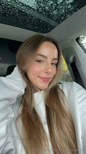 meelahangelina Nude Leaks OnlyFans Photo 17