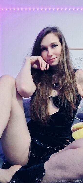 moongirlbabyy Nude Leaks OnlyFans  – Leaked Models