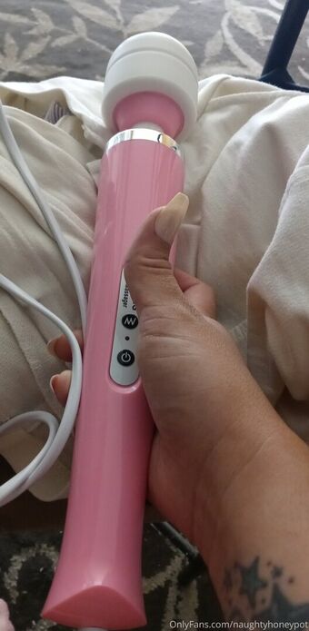 naughtyhoneypot Nude Leaks OnlyFans Photo 1