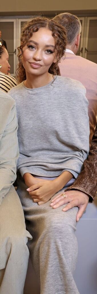 Nico Parker Nude Leaks OnlyFans Photo 13