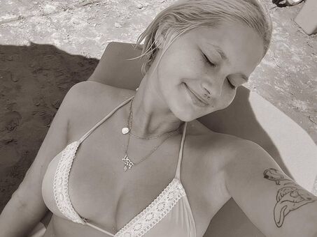 Nikaromm / thenikavenom Nude Leaks OnlyFans  – Leaked Models