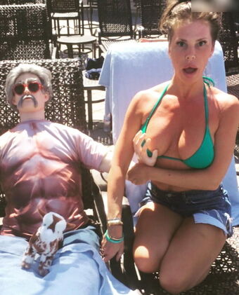 Nikki Cox Nude Leaks OnlyFans Photo 32