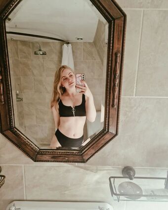 Olivia Tucker Nude Leaks OnlyFans Photo 12