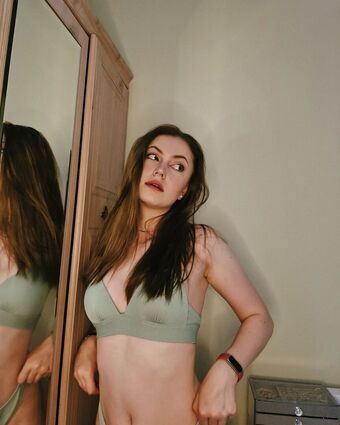 Olivia Tucker Nude Leaks OnlyFans Photo 14