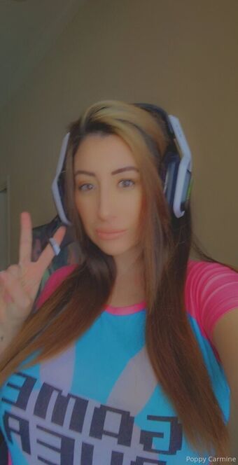 poppycarminexxx Nude Leaks OnlyFans Photo 17