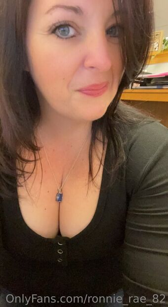 ronnie_rae_82 Nude Leaks OnlyFans Photo 2